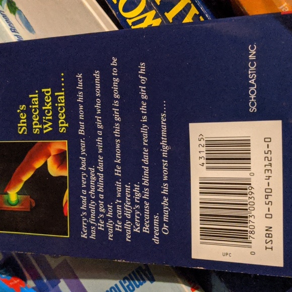 RL Stine Blind Date - Picture 3 of 3